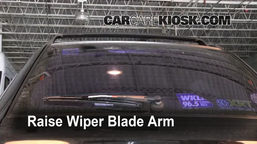 1999 Subaru Impreza Outback 2.2L 4 Cyl. Windshield Wiper Blade (Rear)